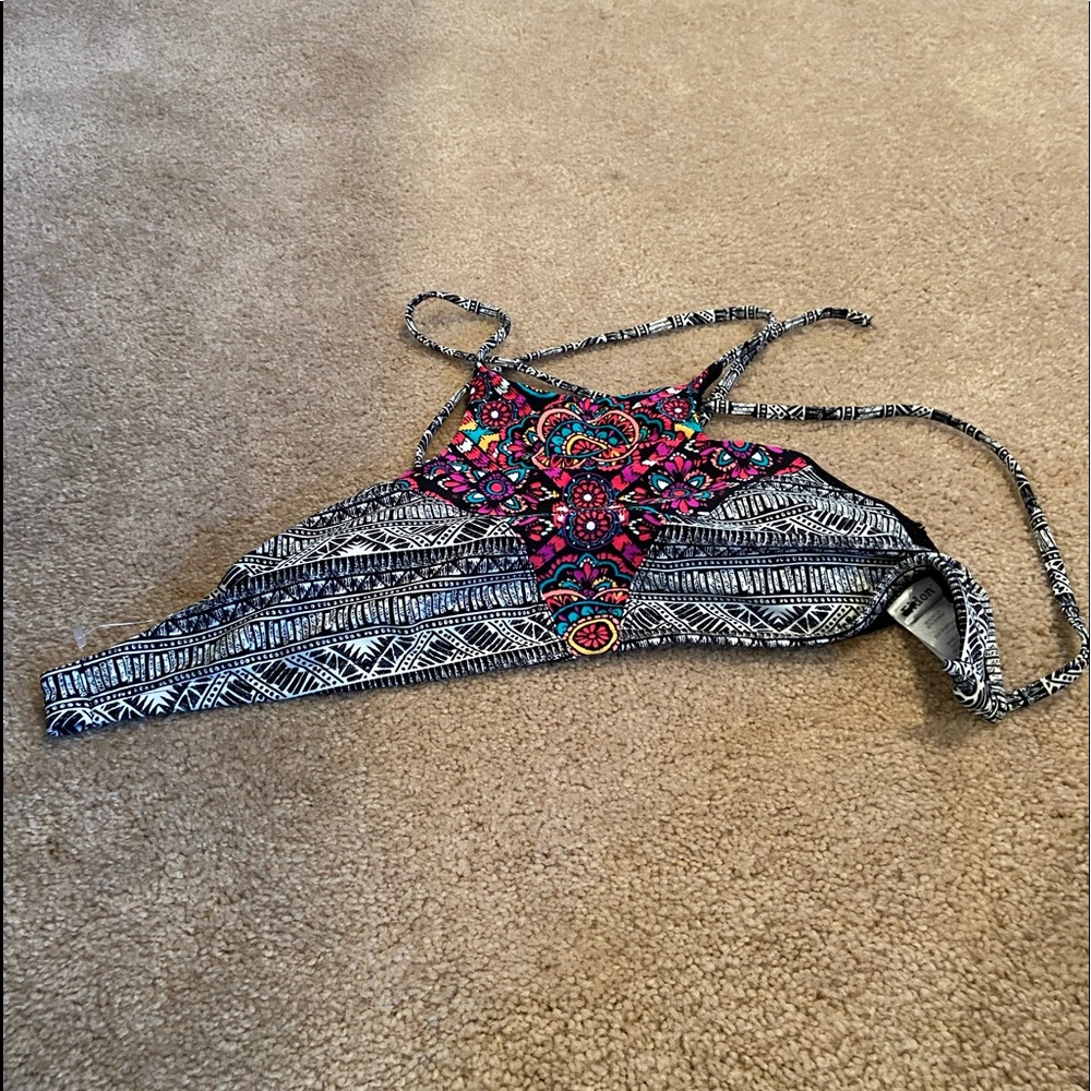 Black and White Multicolored Swimsuit Top